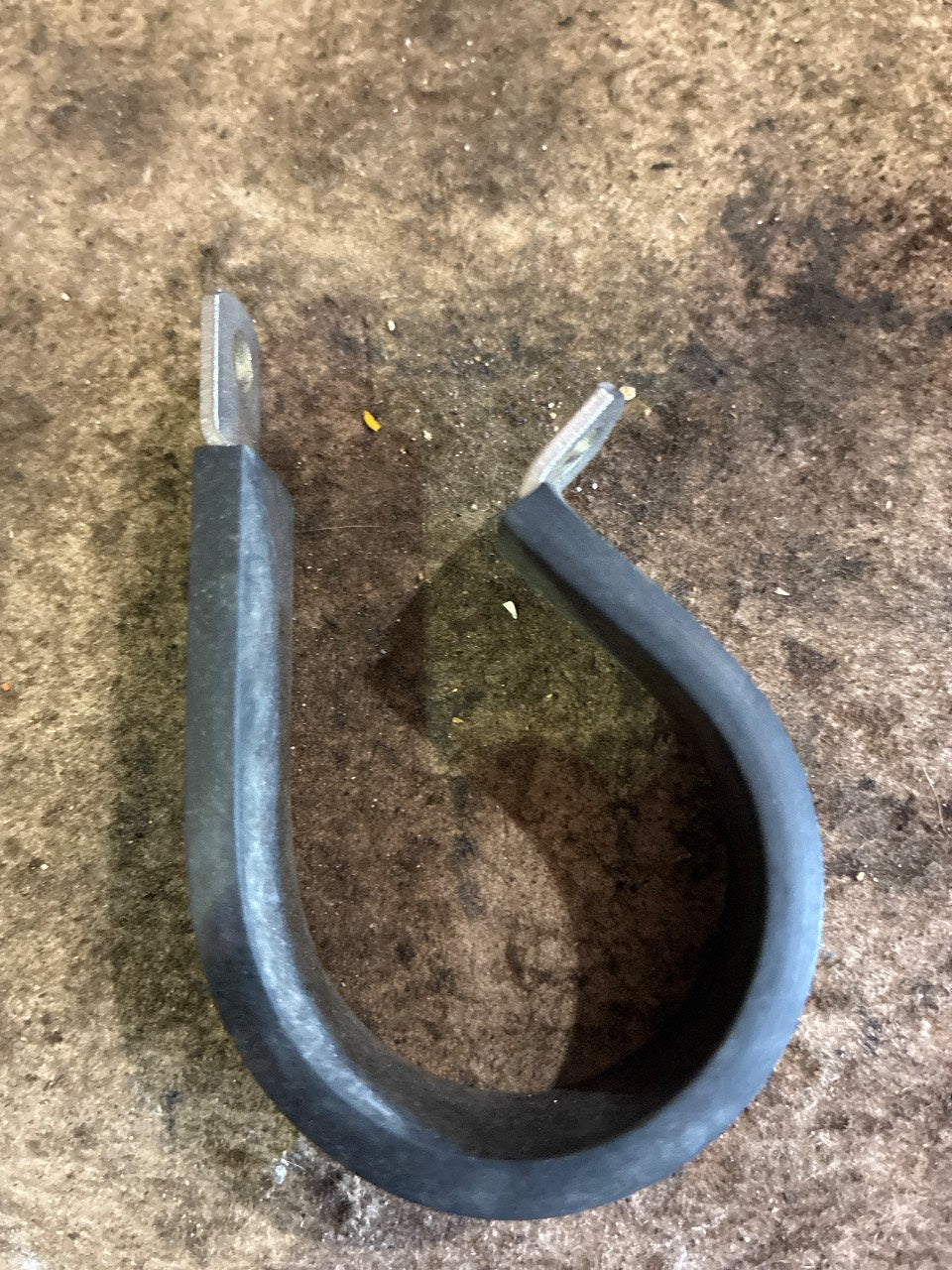 UMPCO S250SSEJ 2-1/2" Stainless Cushioned Loop Clamp (P-Clamp) - Used