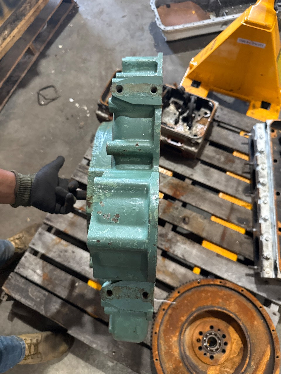Detroit Diesel 8V-71 Flywheel / Gear Housing - Used
