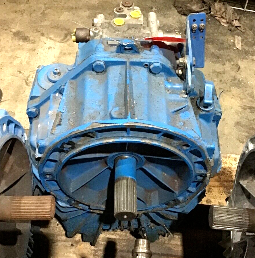 ZF HSW 630 IV MARINE TRANSMISSION  2 TO 1 RATIO USED