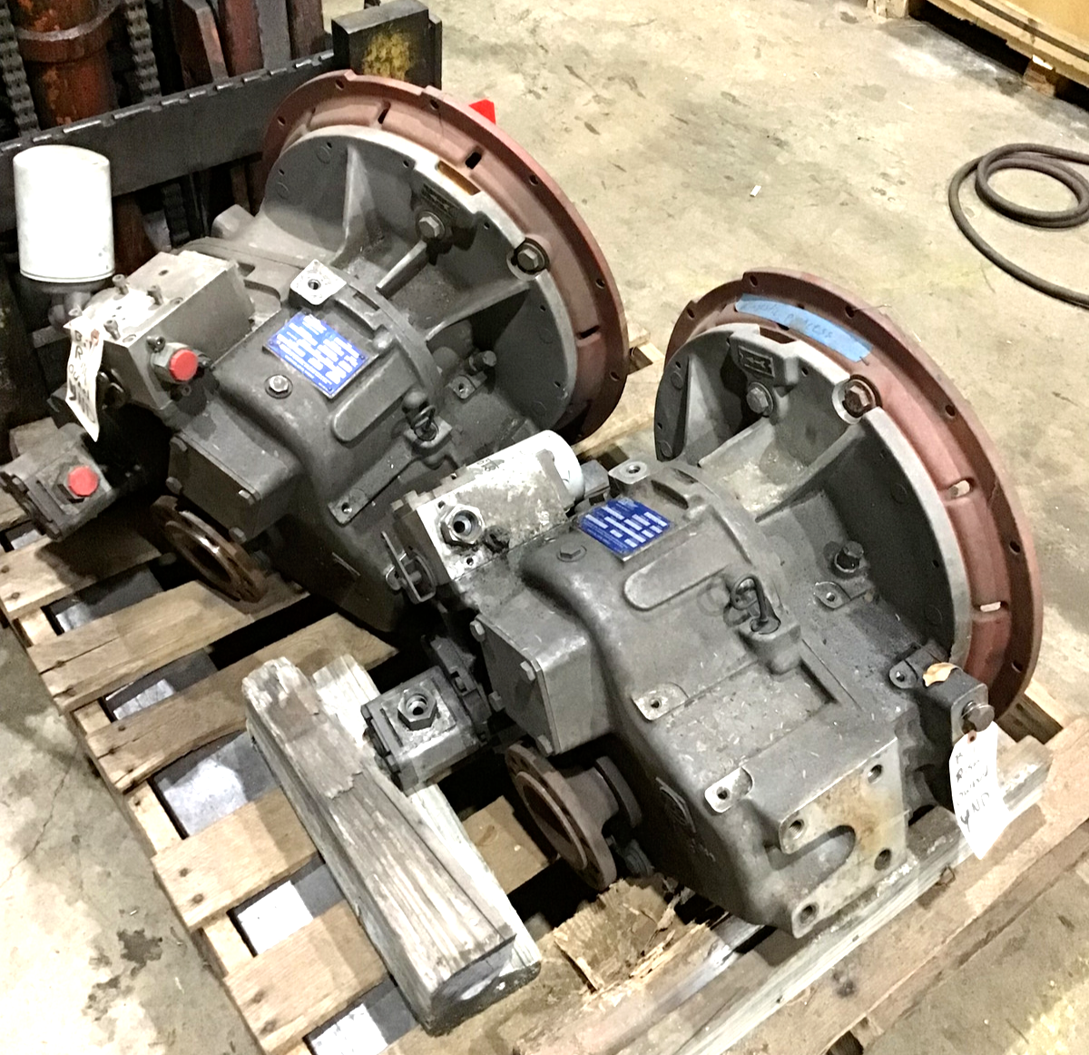 ZF 325-1A YOUR PICK OF ( 1 ) USED MARINE TRANSMISSIONS BOTH FOR SALE 2.147 - 1