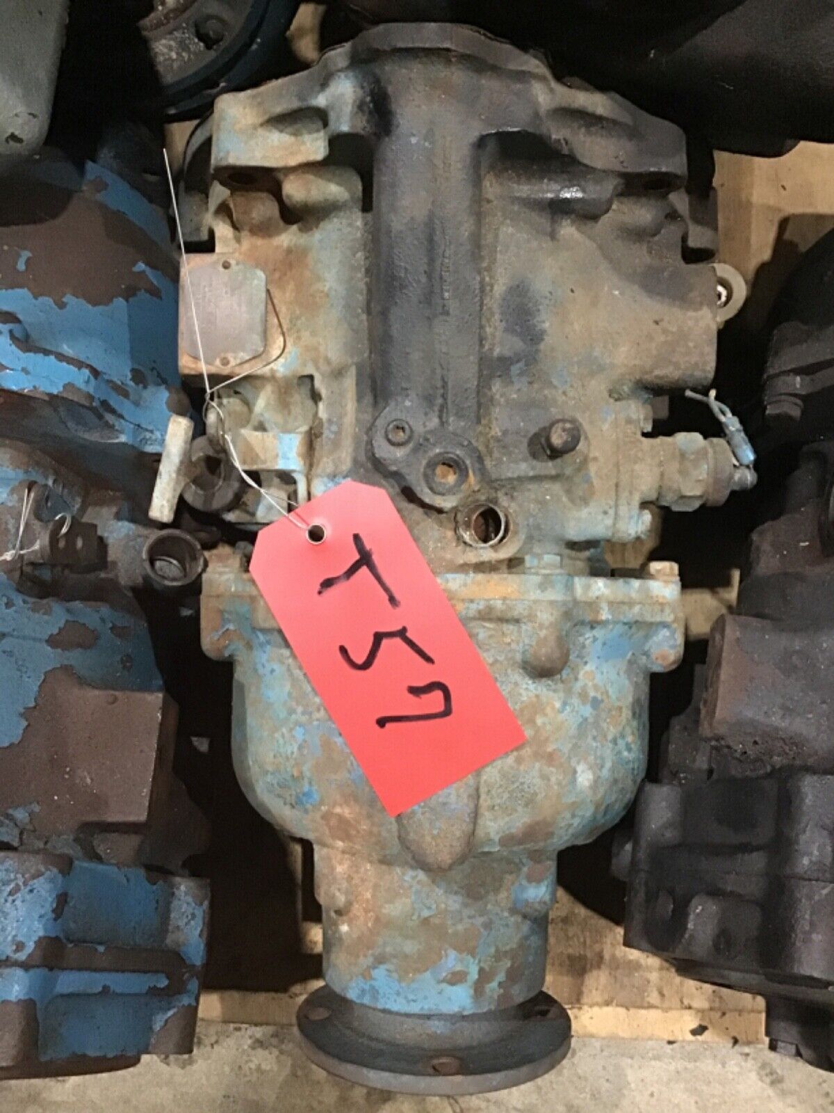 71 SERIES BORG WARNER MARINE TRANSMISSION w / 1.52 to 1 RATIO ... PARTS ONLY