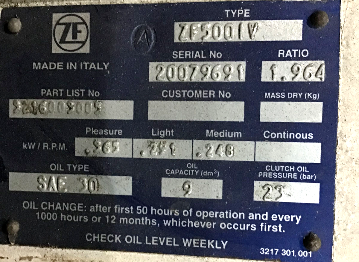 ZF 500IV MARINE TRANSMISSION RATIO 1.96 TO 1 - USED IN OPERATING CONDITION