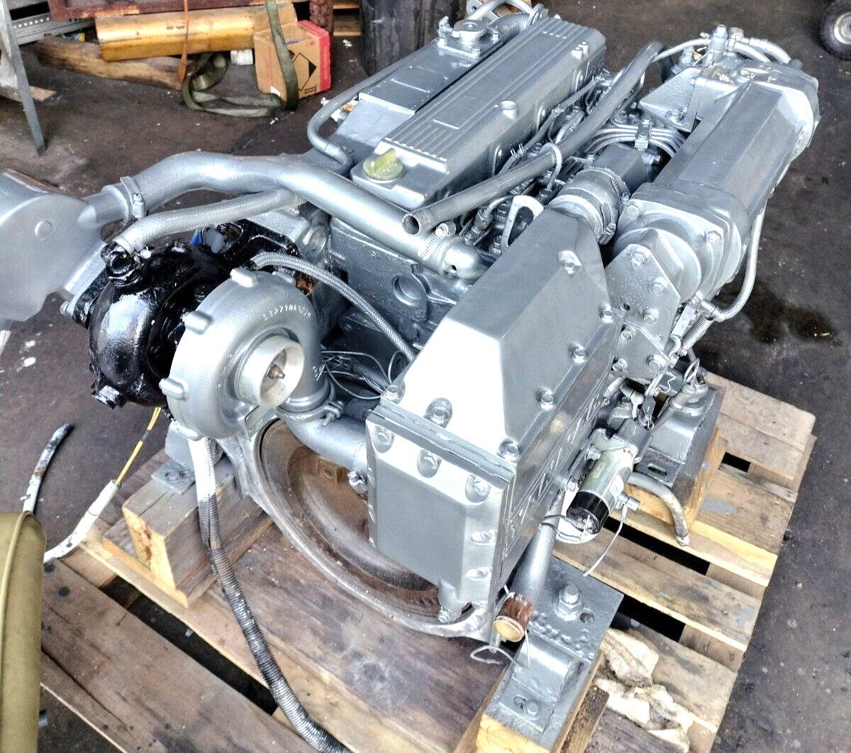 YANMAR 4LH-DTE DIESEL MARINE ENGINE 3.46 L - 140 + HP. BOBTAIL ENGINE 850 HOURS