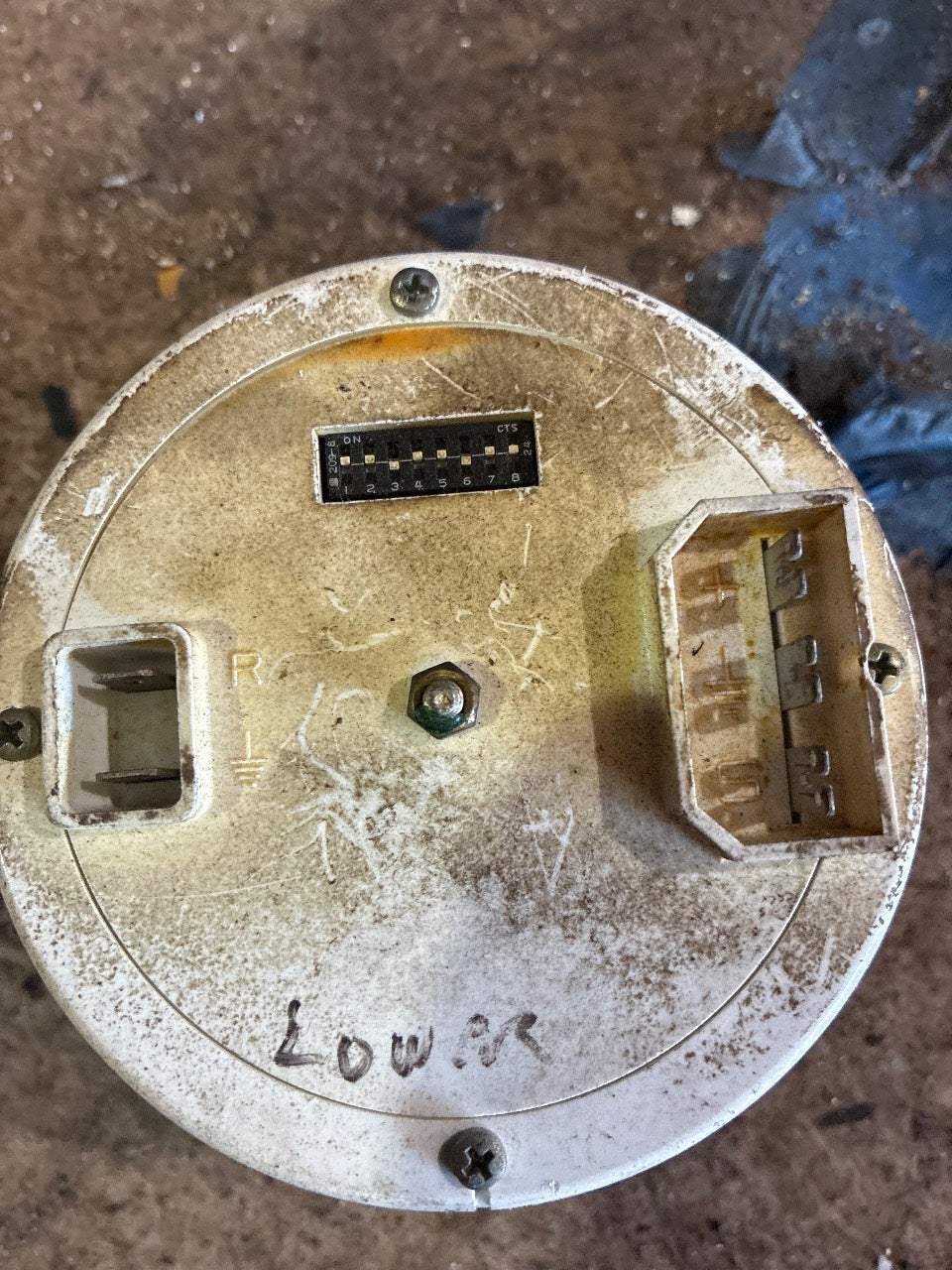 VDO 1.211.900.061 Cockpit 4,000 RPM Tachometer with Hourmeter 12V - Used