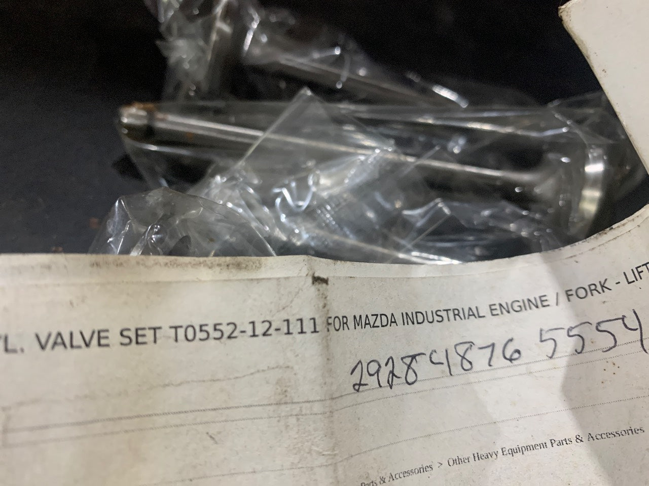Mazda T0552-12-111 Intake Valve Set for Mazda Industrial / Forklift Engine - New