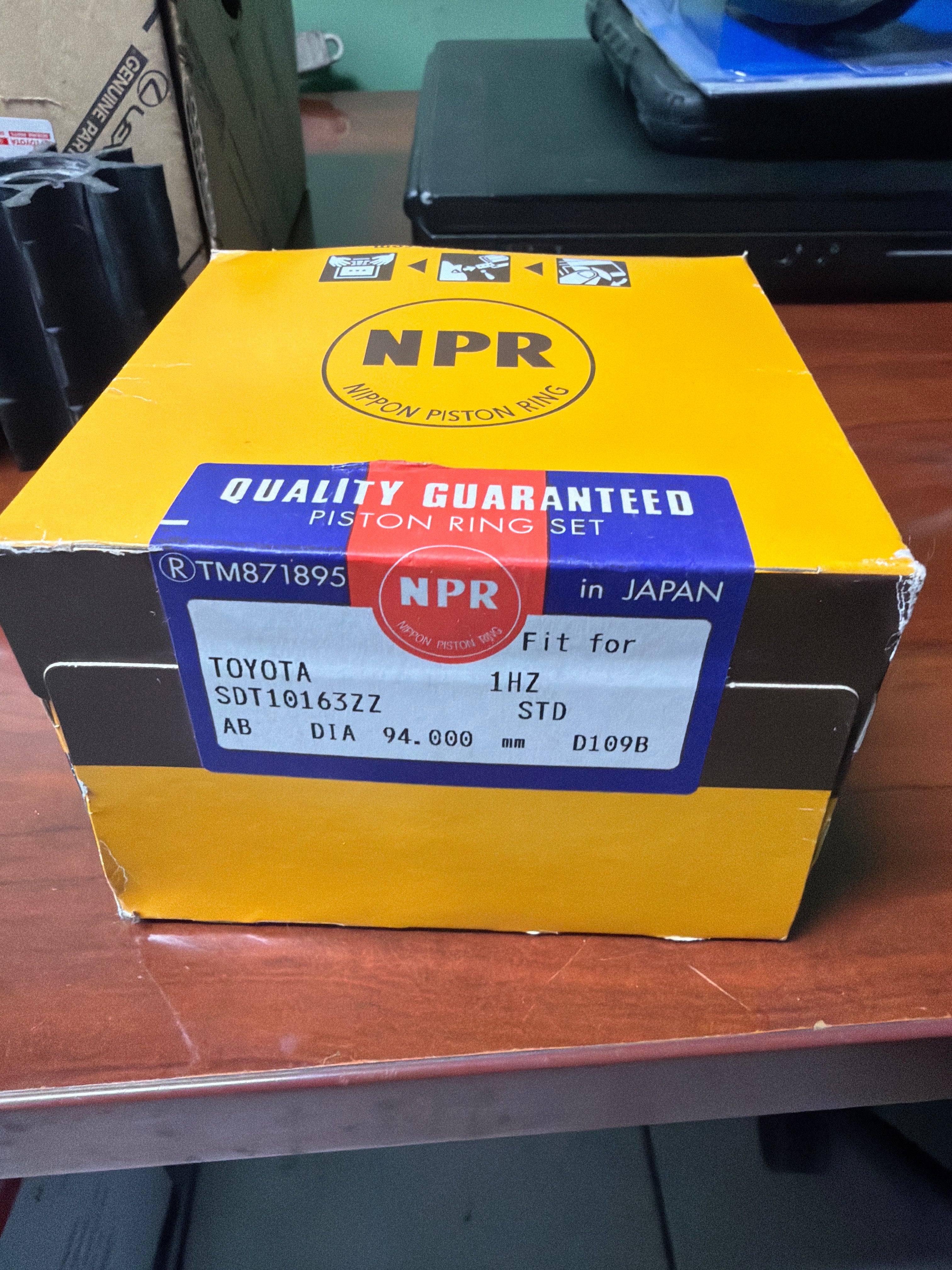 NPR SDT10163ZZ Piston Ring Set STD 94.0mm for Toyota 1HZ Land Cruiser Diesel - New