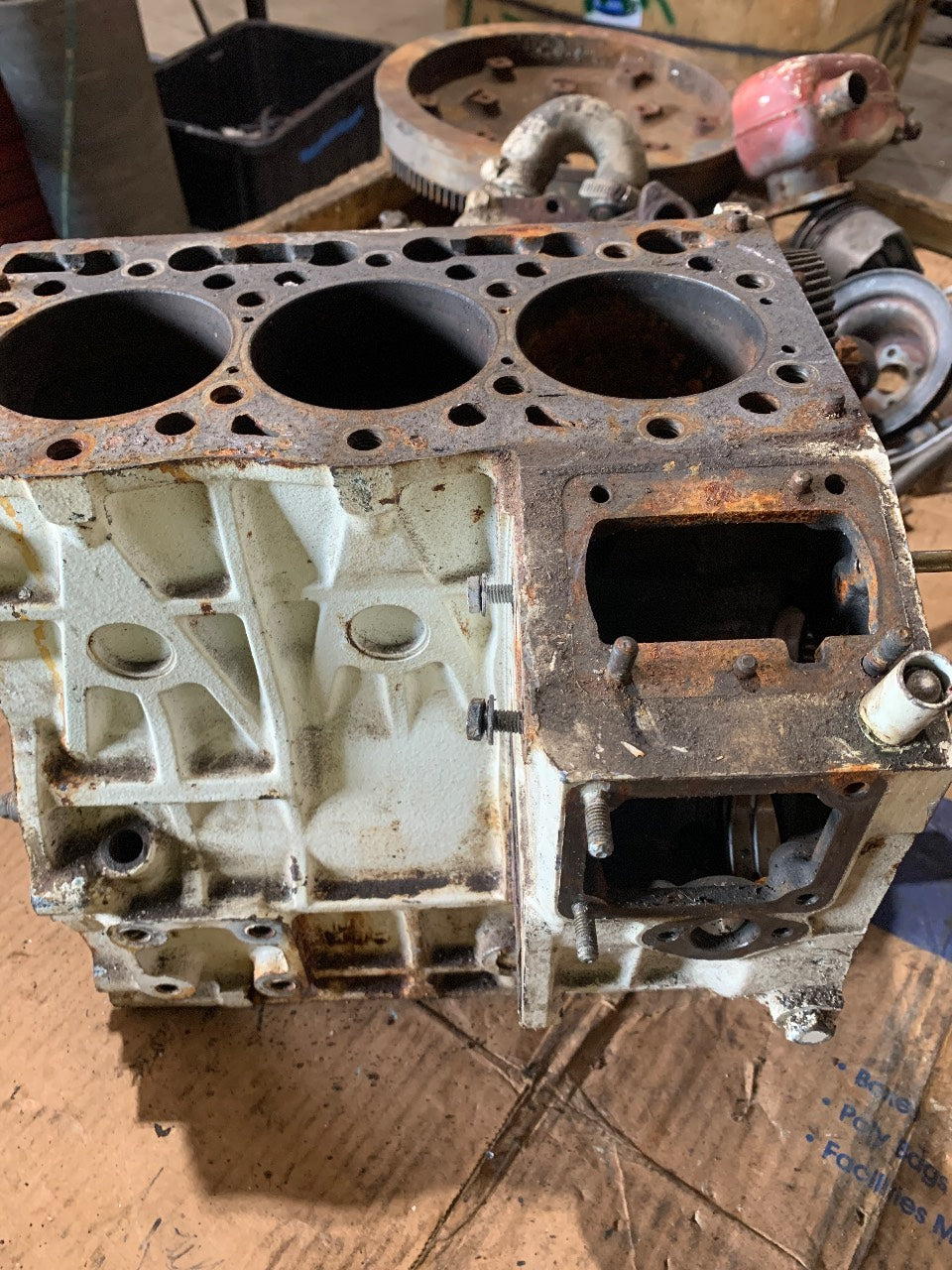 Kubota D1105 Bare Cylinder Block 3-Cylinder Diesel Engine Core - Used