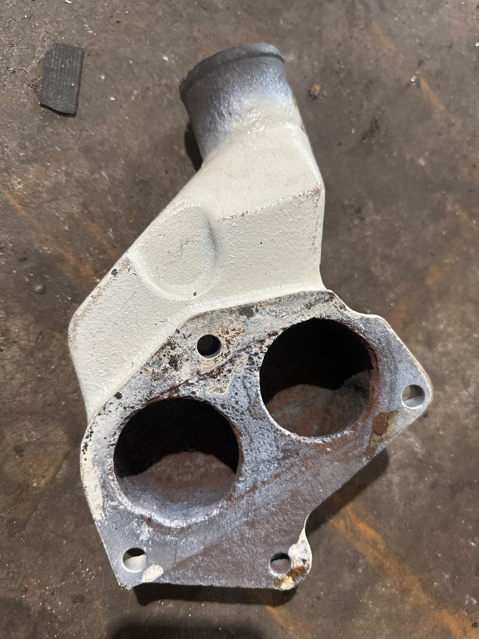Caterpillar 2N6658 Cast Water Pump / Coolant Housing Bracket - Used