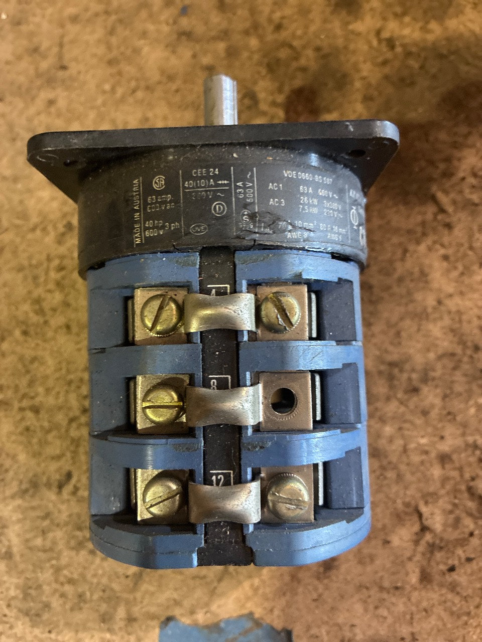 Kraus & Naimer 63A 3-Pole Rotary Cam Switch VDE 0660-80 587 CEE 24 40HP 600V - Used