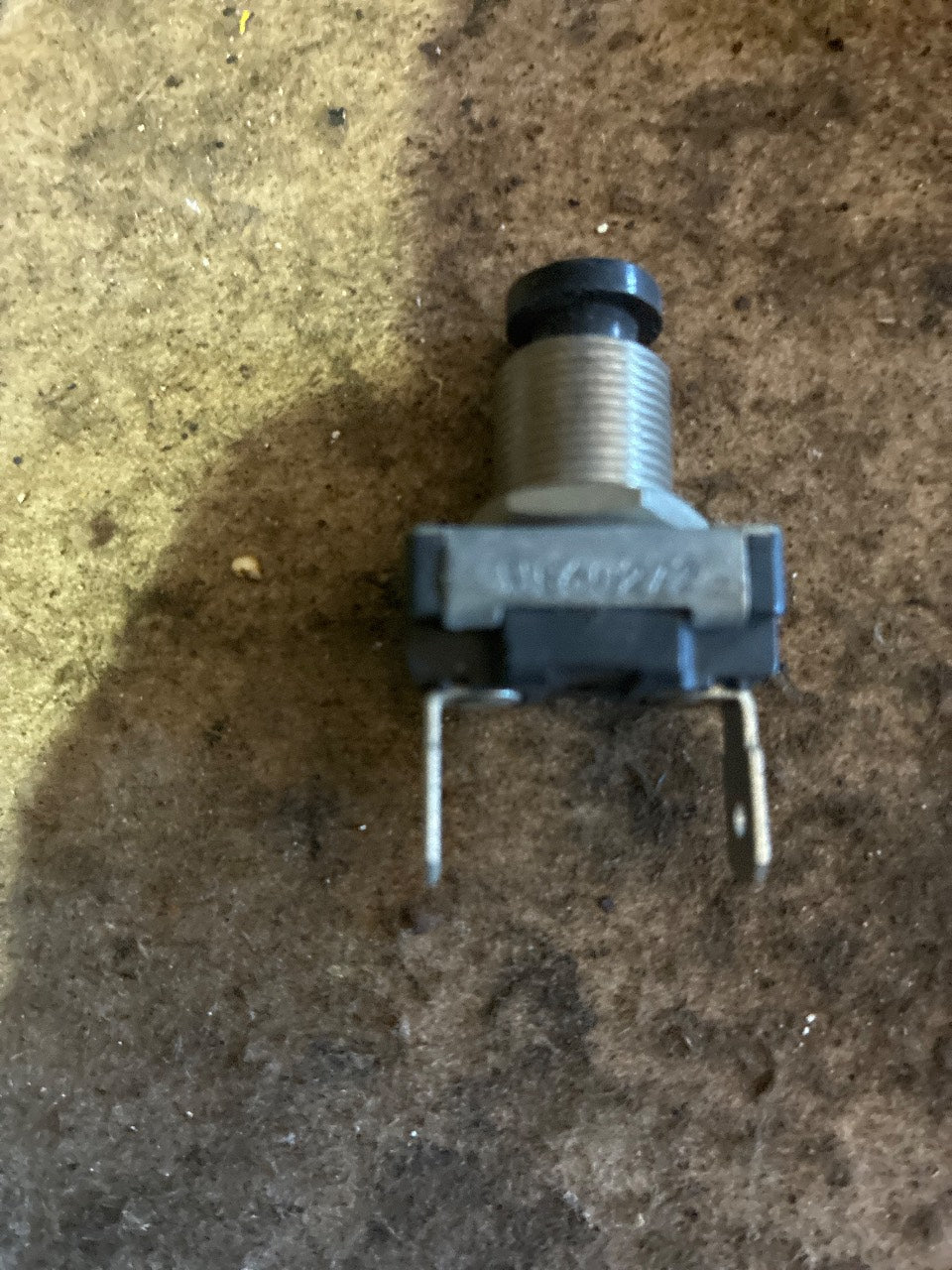 LR39145 SPST Momentary Push Button Switch - Horn / Start - Used