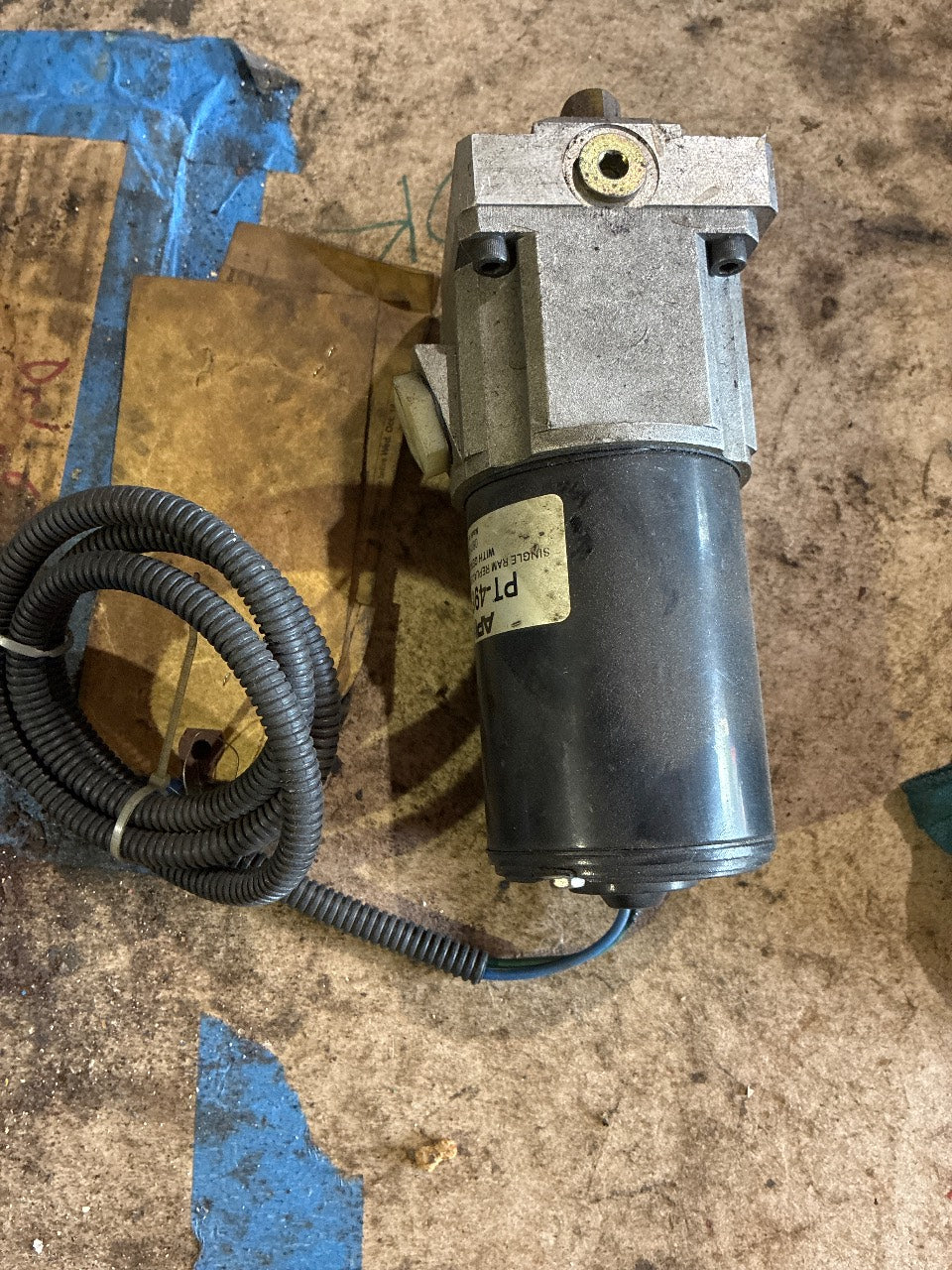 API Marine PT-496NK-2 Single-Ram Replacement Trim Pump with Gerotor for MerCruiser / Force - Used