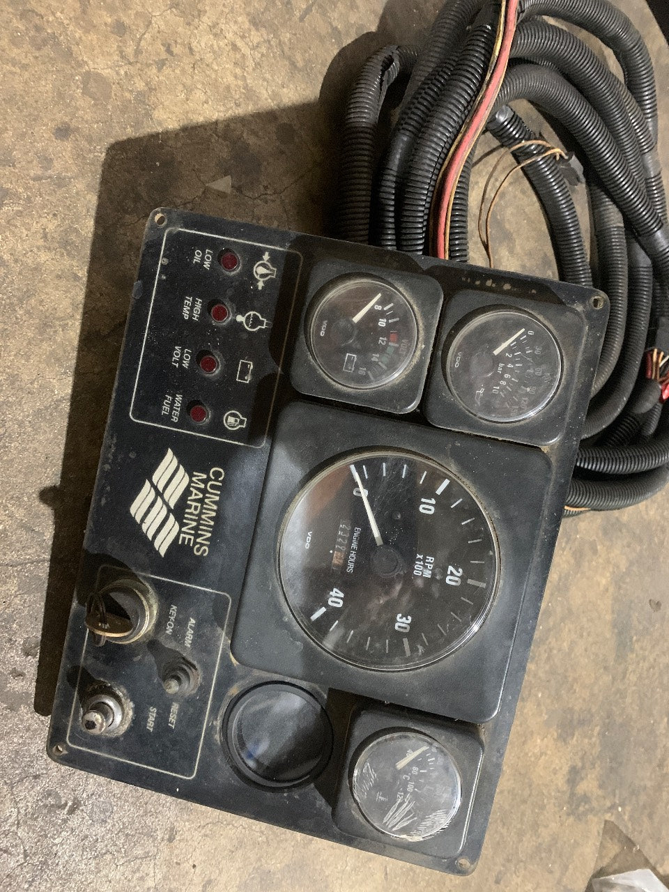 Cummins Marine 5289707 12V Analog Instrument Panel with Harness - Used