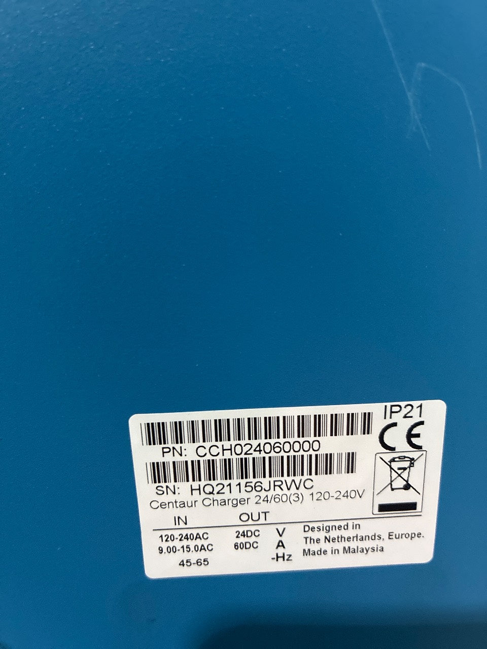 Victron Energy CCH024060000 Centaur 24V 60A 3-Bank Battery Charger - Used