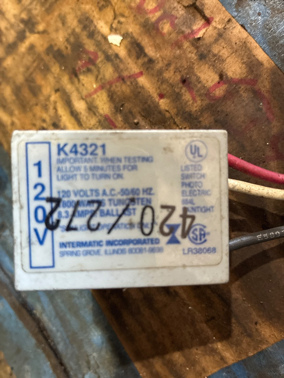 Intermatic K4321 120V Photoelectric Dusk-to-Dawn Switch - Used
