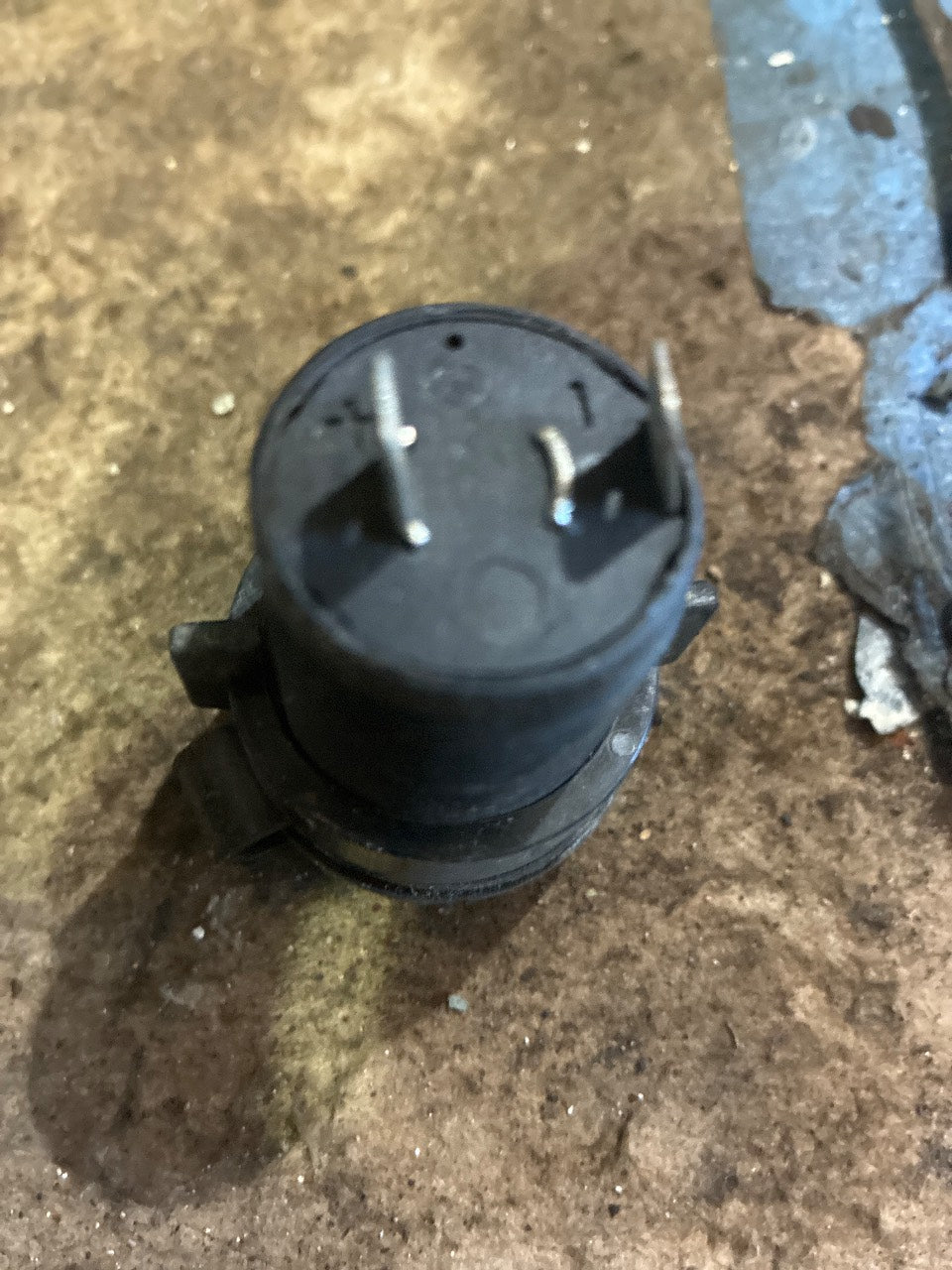 12V Marine Accessory Power Socket with Weather Cap - Used