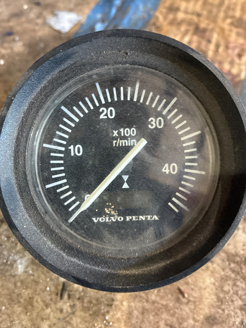 Volvo Penta 873688 Tachometer 0-4000 RPM 12/24V VDO N 02 070 109 - Used