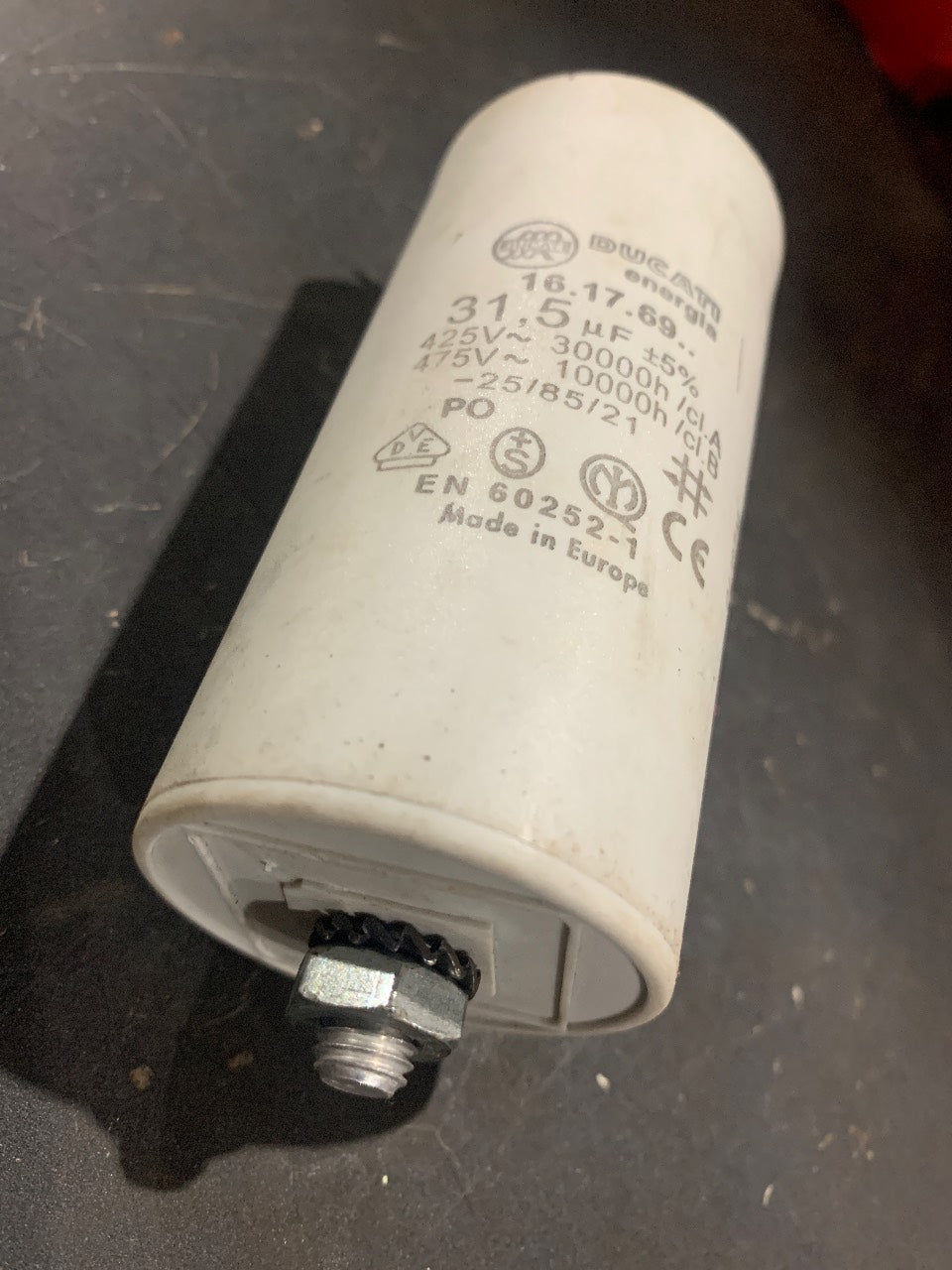 Westerbeke 046978 Capacitor 31.5 µF 425/475V for Marine Generator