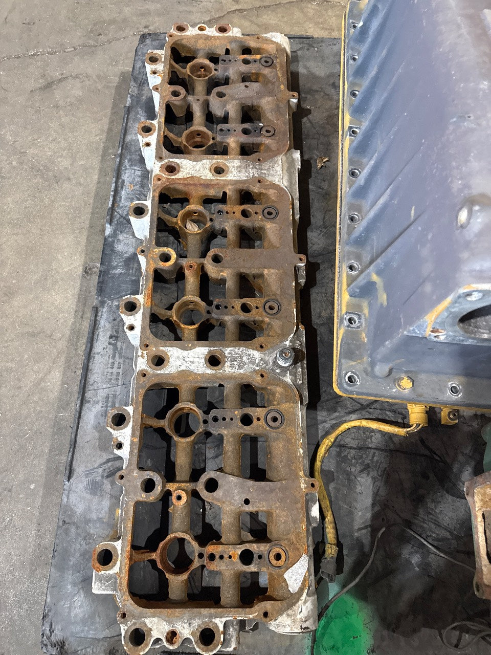 Caterpillar Inline-6 Diesel Cylinder Head - Used Core
