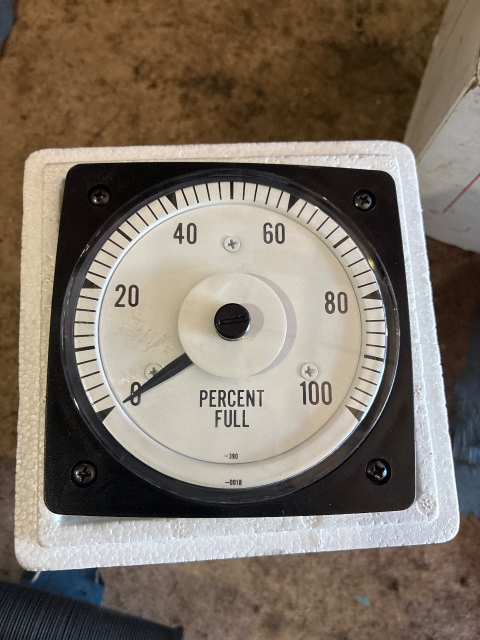 Modutec 2830-1111-PAPA DC Milliammeter Switchboard Panel Meter 0-100 Percent Full - Used