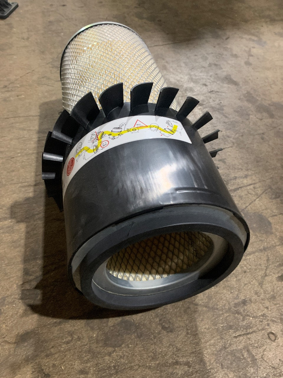 John Deere AZ20625 Primary Air Filter Element - New