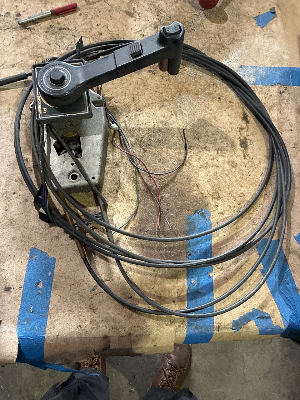 Mercury Quicksilver Commander 3000 Side Mount Remote Control with Cables and Trim Switch - Used