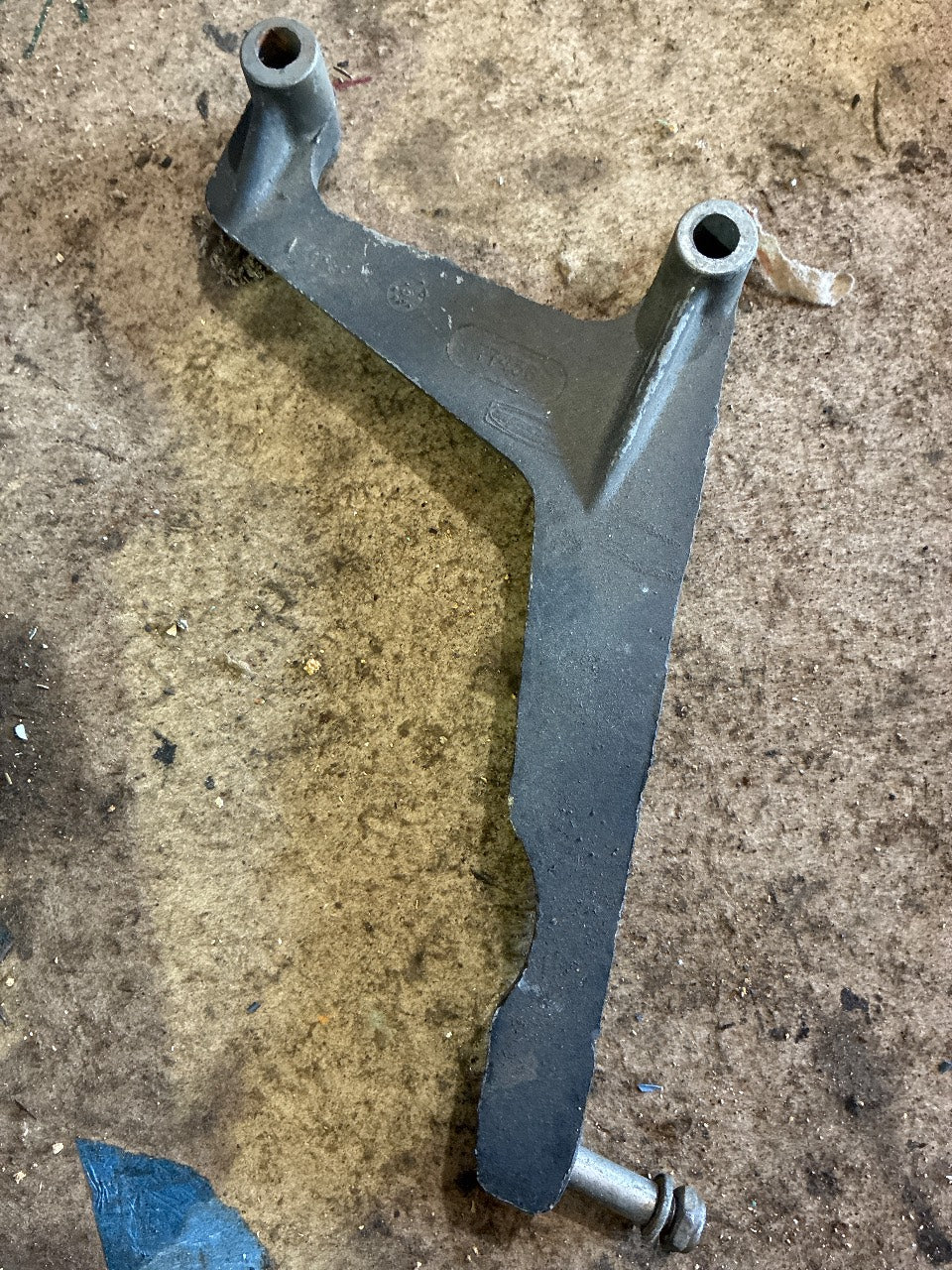 MerCruiser 805489T Throttle Cable Bracket for Alpha One V6/V8 2bbl - Used
