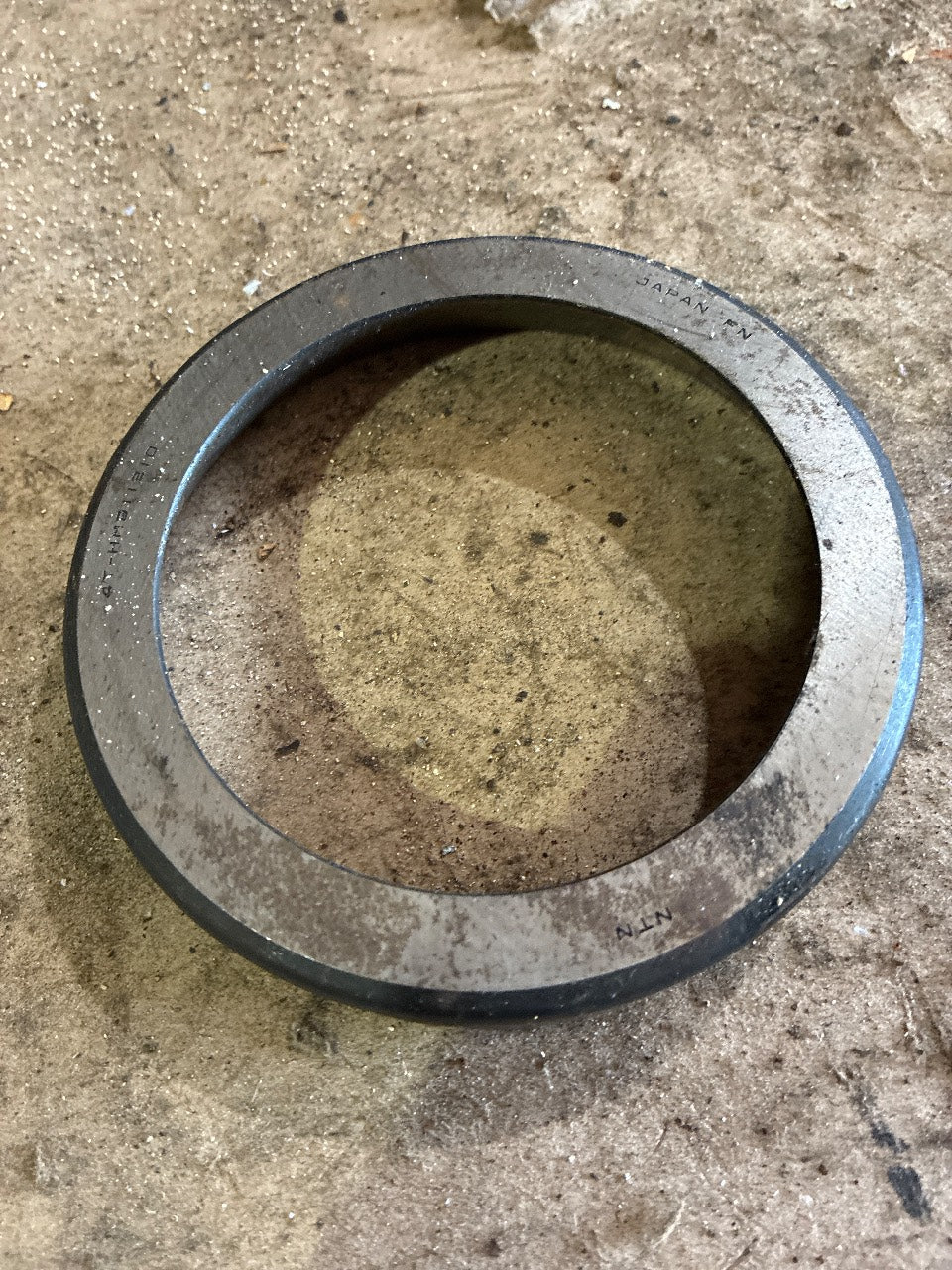 NTN 4T-HM511610 Tapered Roller Bearing Cup / Race - Used
