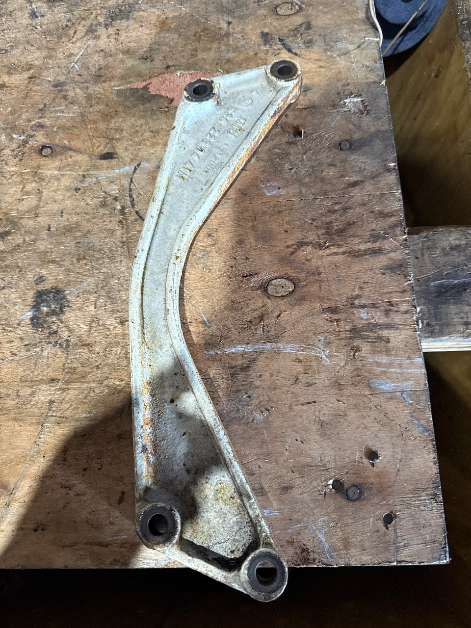 MTU 396 228 07 Series 396 Cast Support Bracket - Used