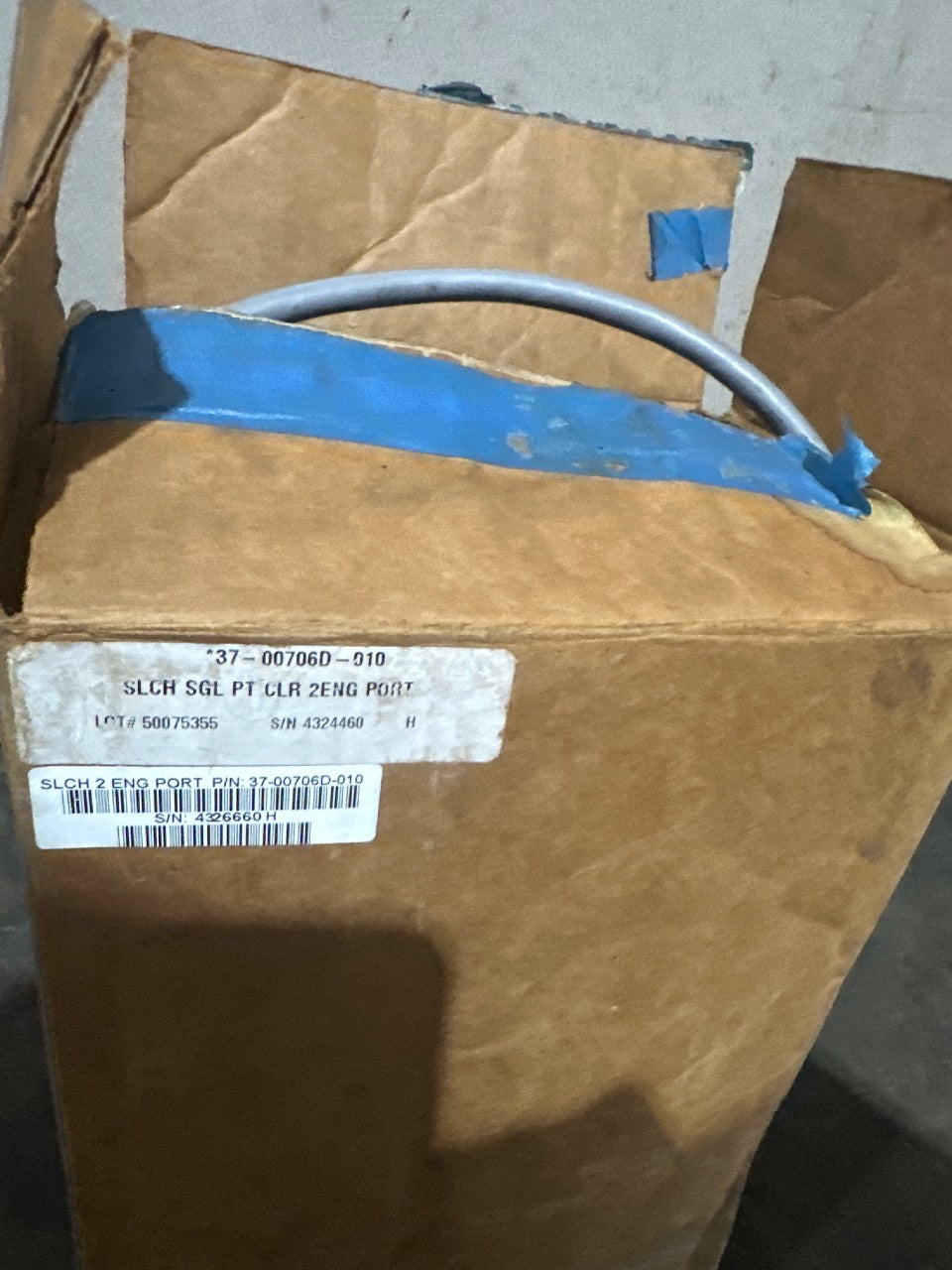 Sturdy / Detroit Diesel 37-00706D-010 Slim Head Single Lever Electronic Control - Port, 2-Engine - Used