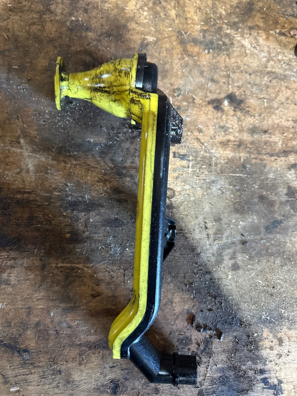 Oil Pump Pickup Tube / Suction Screen Assembly - Used