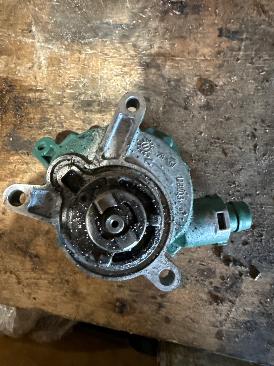 Volvo Penta 31219463 Vacuum Pump for D3 Marine Diesel - Used