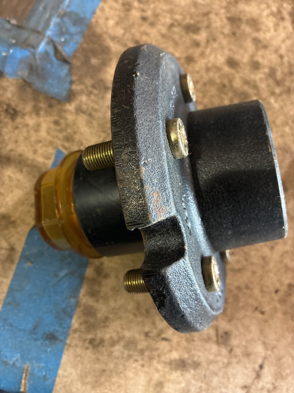 T.D.E. Atlanta Flanged Shaft Bearing Housing with Turbo Lube 48355 Oil Level Sight Cap - Used