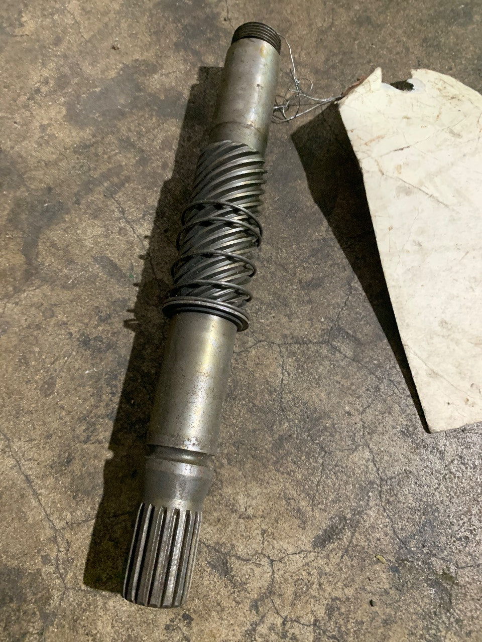 Volvo Penta 897385 Drive Shaft for Cone Clutch - AQ 270 275 280 290 Upper Gear Housing - Used