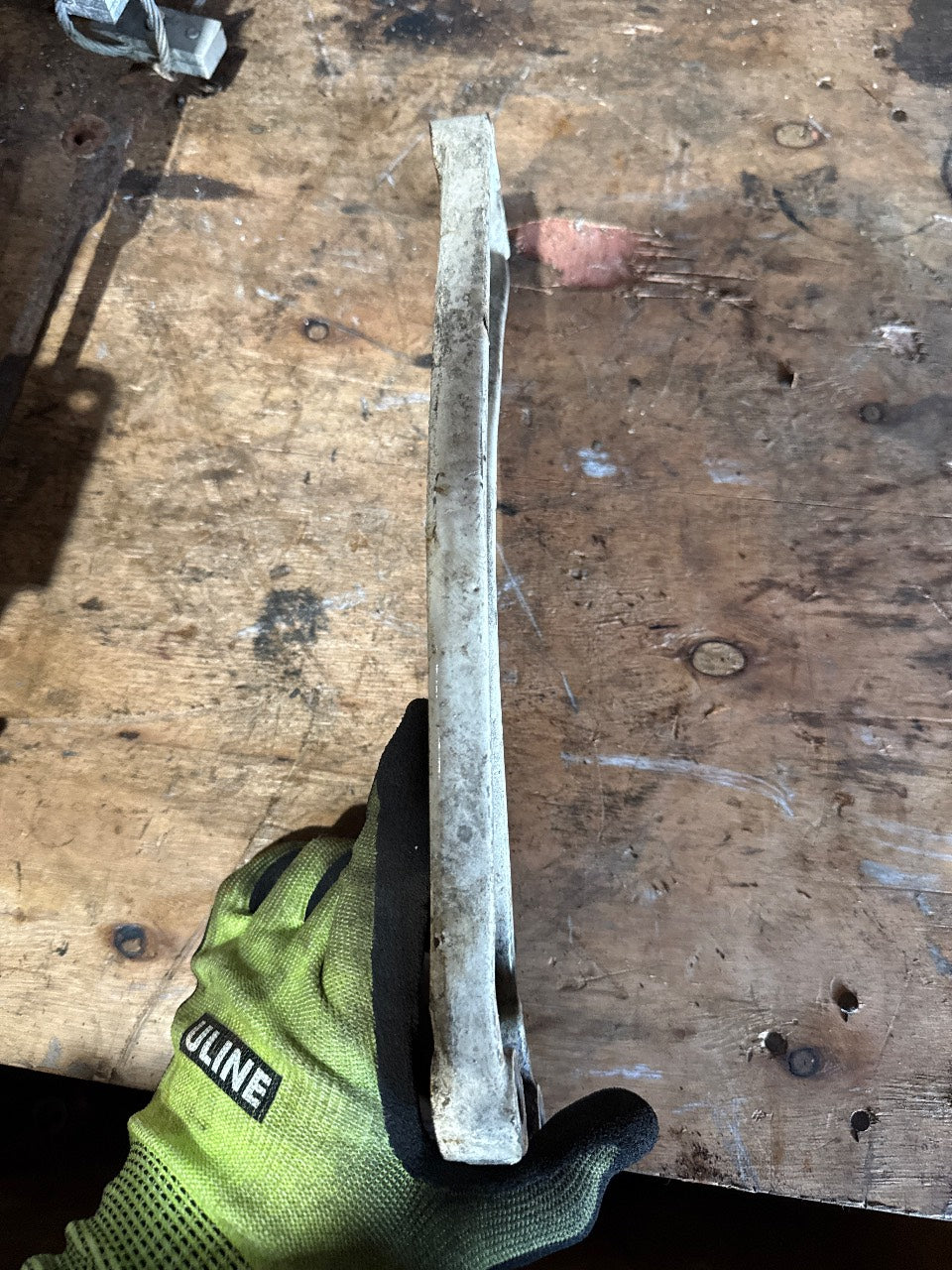 MTU 396 228 07 Series 396 Cast Support Bracket - Used