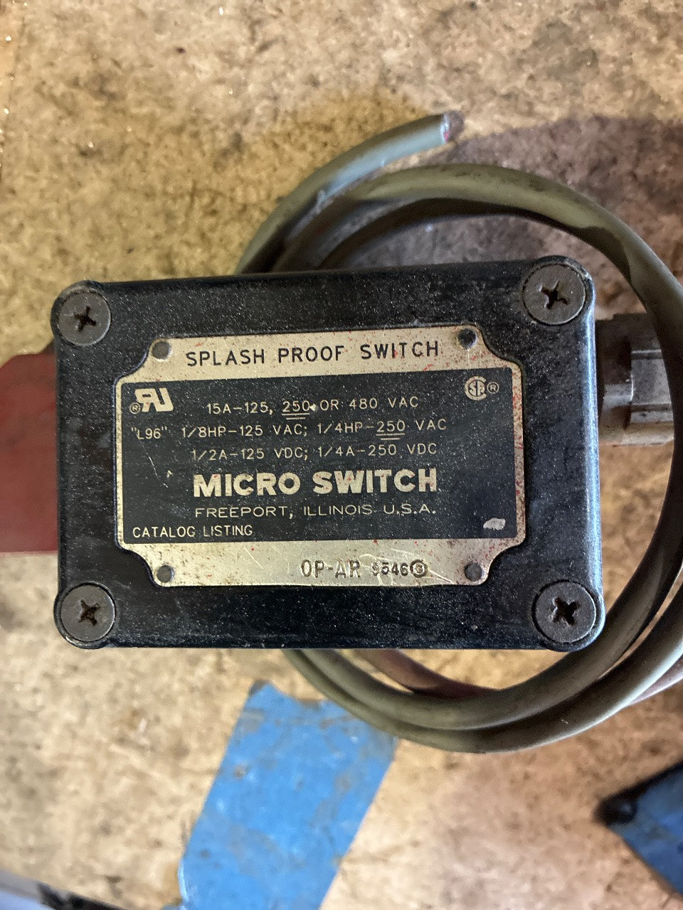 Micro Switch OP-AR Splash Proof Limit Switch with Roller Lever - Used Take-Off
