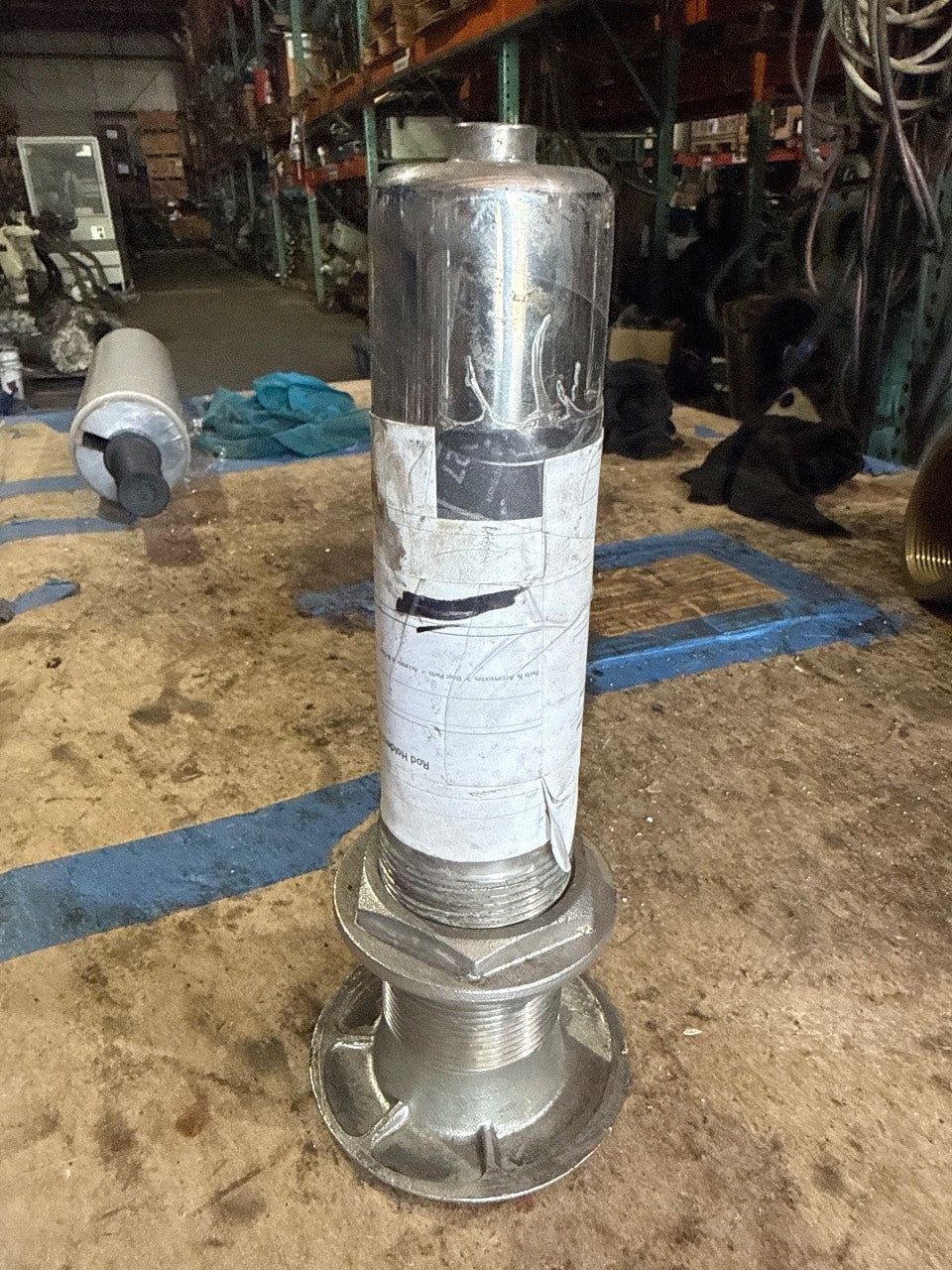 GEM Stainless Steel 90-Degree Flush-Mount Rod Holder - Used