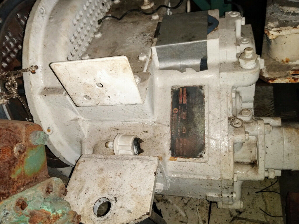 TWIN DISC MARINE TRANSMISSION MODEL #5091V P/N 5BD251 USED