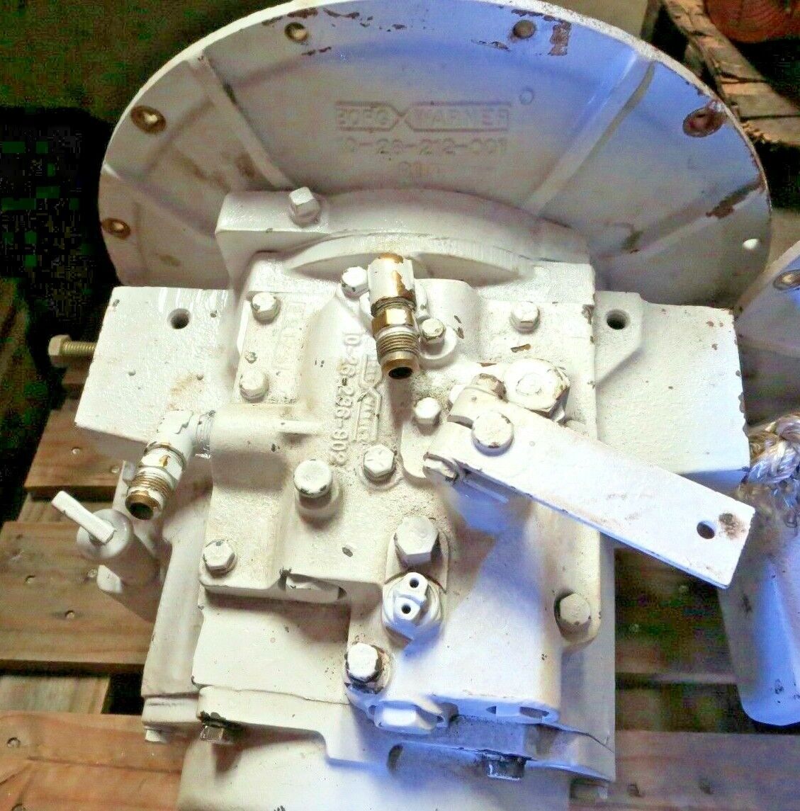 BORG WARNER 7,000 TRANSMISSION 2 TO 1 RATIO