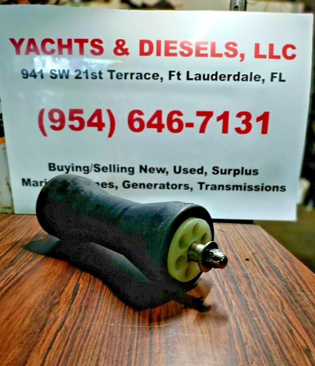 BOAT TRAILER 8 1/2" RUBBER REPLACEMENT ROLLER (SEE PICS) USED
