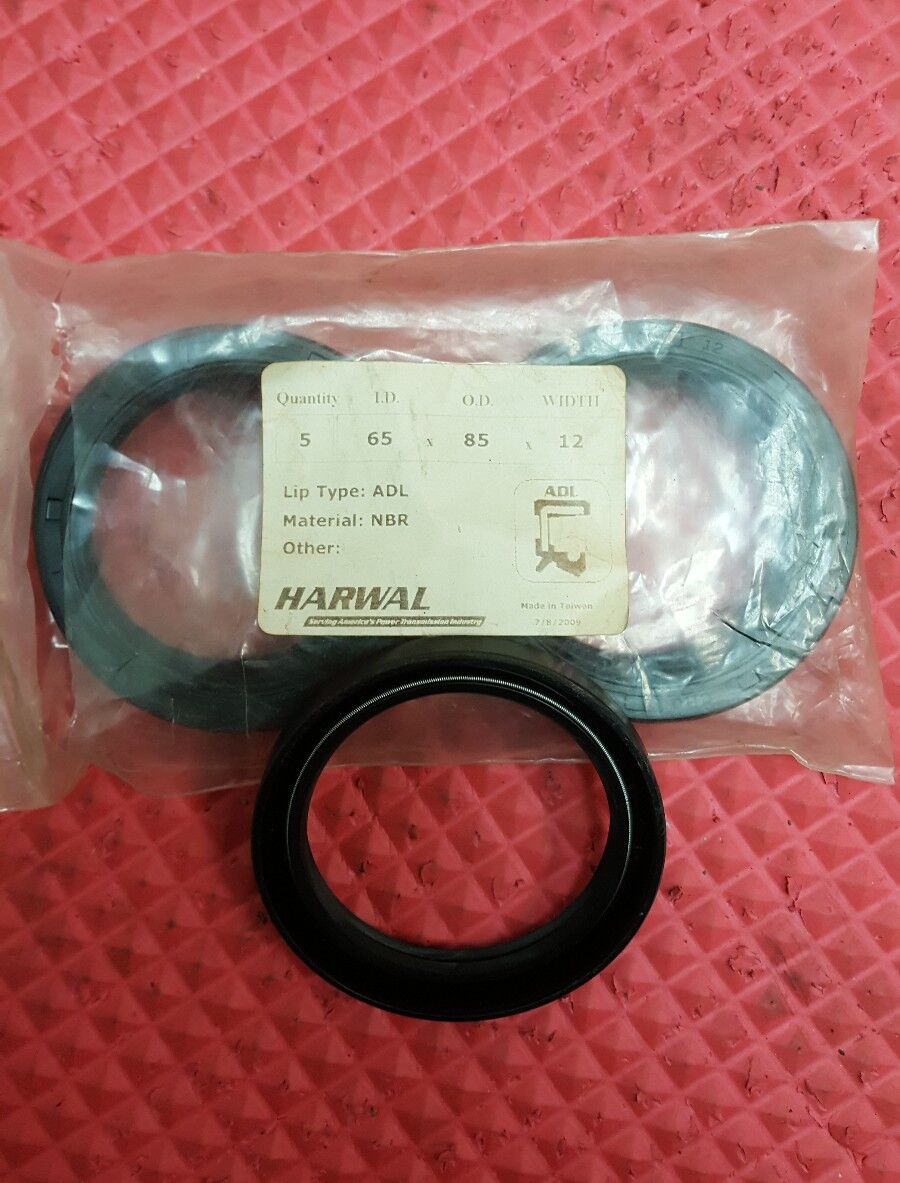 HARWAL TYPE A NITRILE OIL SEAL # 02451 TC 65 X 85 X 12 "NEW "