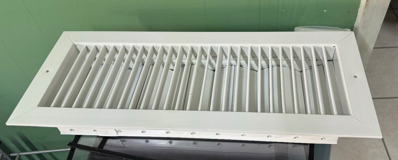 A/C Adjustable Vent Duct 20x8 in.