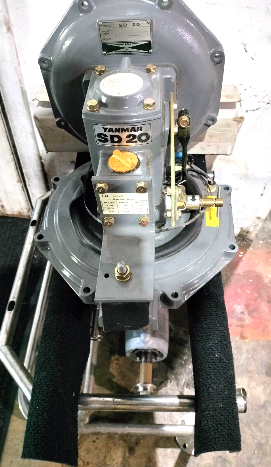 SD20 YANMAR ( NEW ) SAIL DRIVE COMPLETE w/ LOWER LEG & PROPELLER