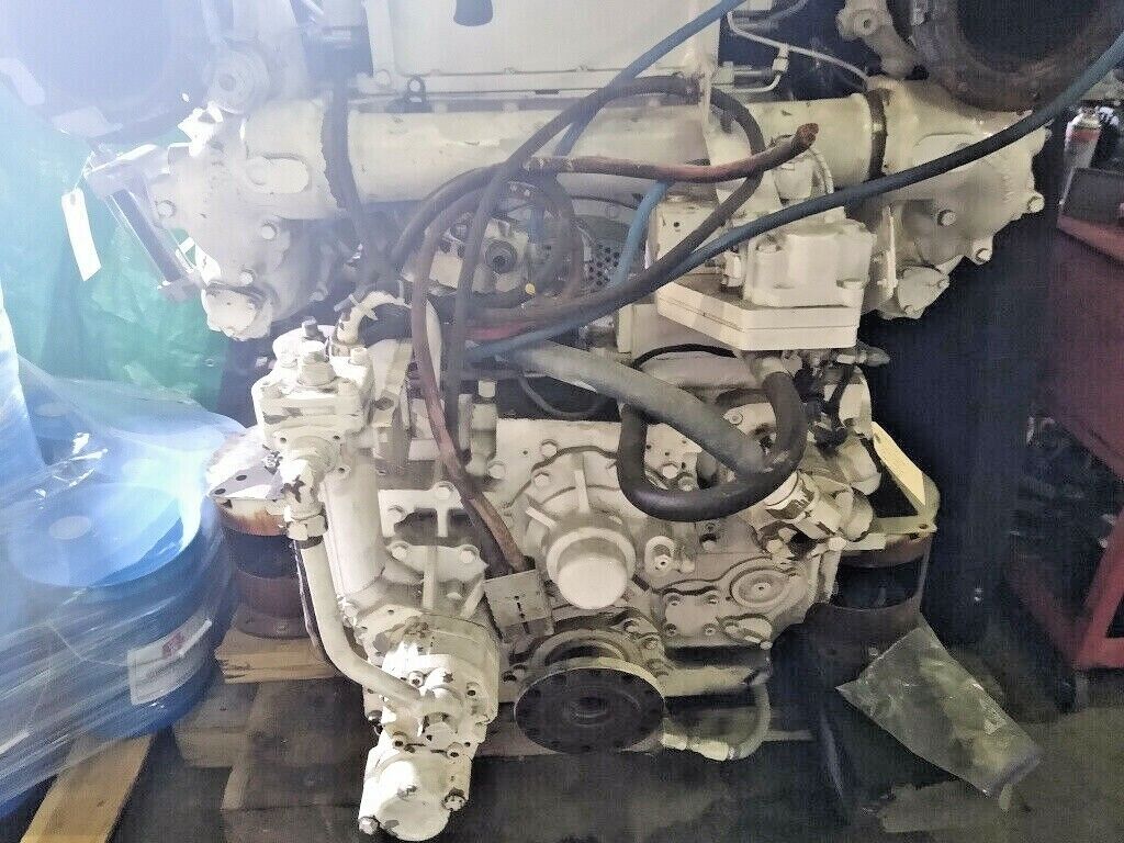 TWIN DISC MARINE TRANSMISSION MGN-5752 USED LOW HOUR YACHT TAKE-OUT 2 TO 1