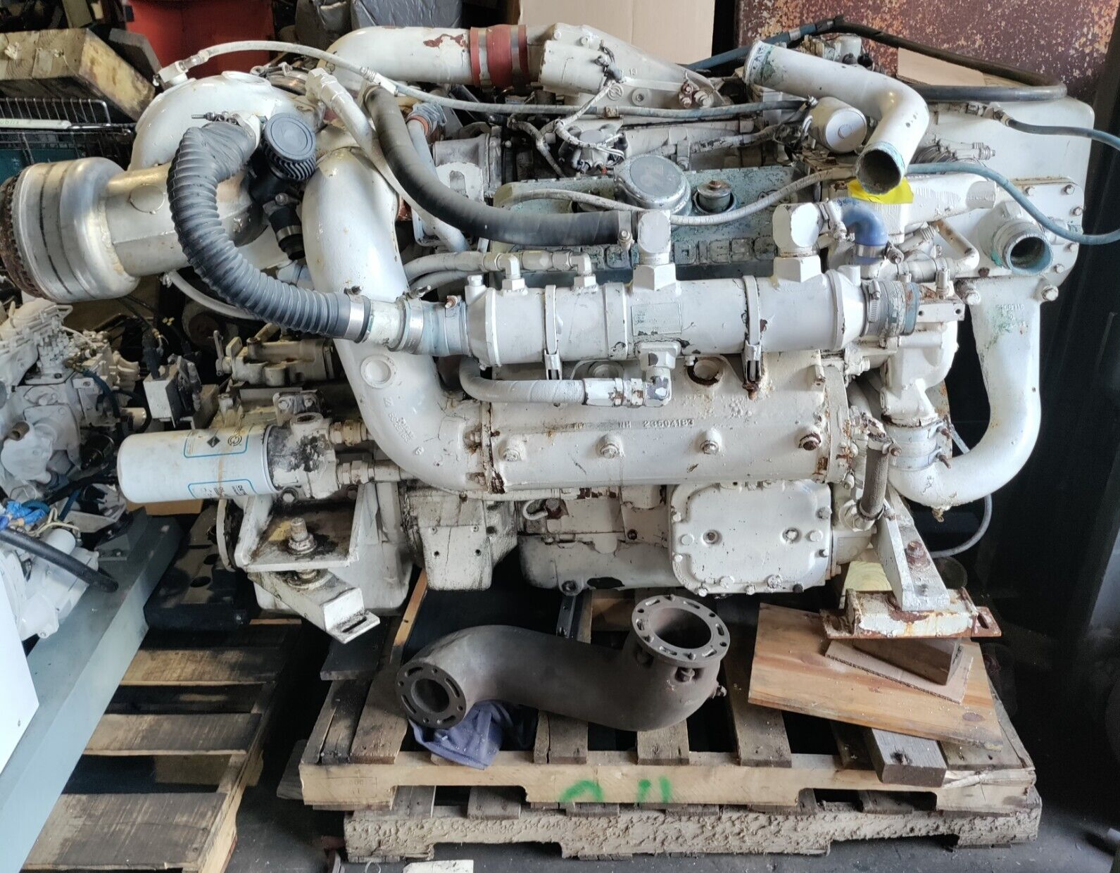 DETROIT DIESEL 6V92 TAB 565 HP. DIESEL MARINE ENGINE w/ TWIN DISC GEAR RTO USED