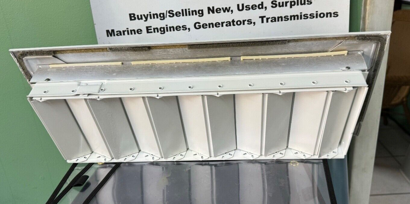 A/C Adjustable Vent Duct 20x8 in.