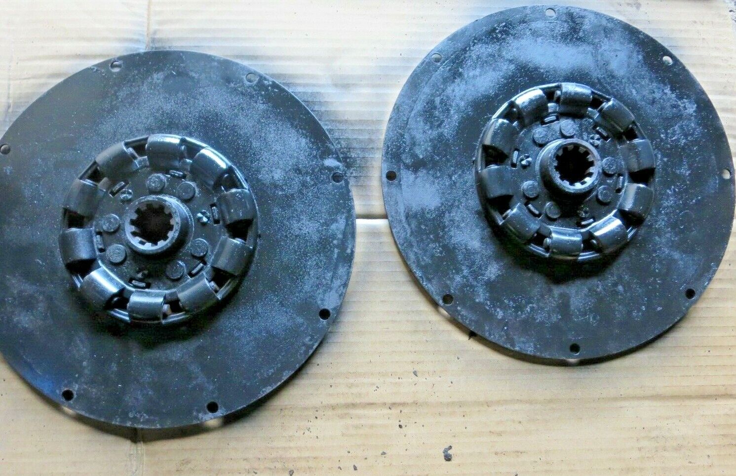 BORG WARNER 7,000 TRANSMISSION 2 TO 1 RATIO