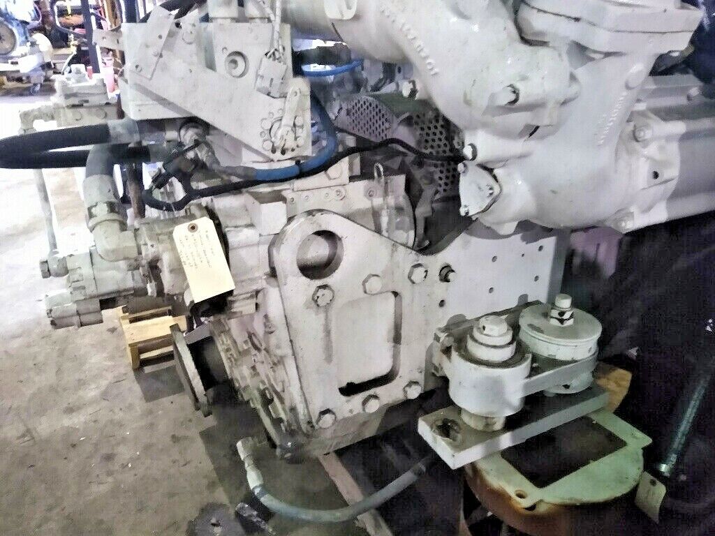 TWIN DISC MARINE TRANSMISSION MGN-5752 USED LOW HOUR YACHT TAKE-OUT 2 TO 1