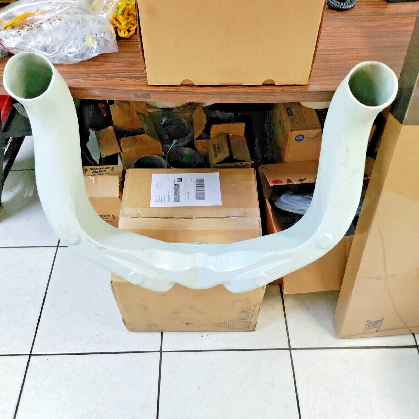 828443 VOLVO PENTA EXHAUST COLLECTOR  Y PIPE  NEW / OLD STOCK / FREE SHIPPING