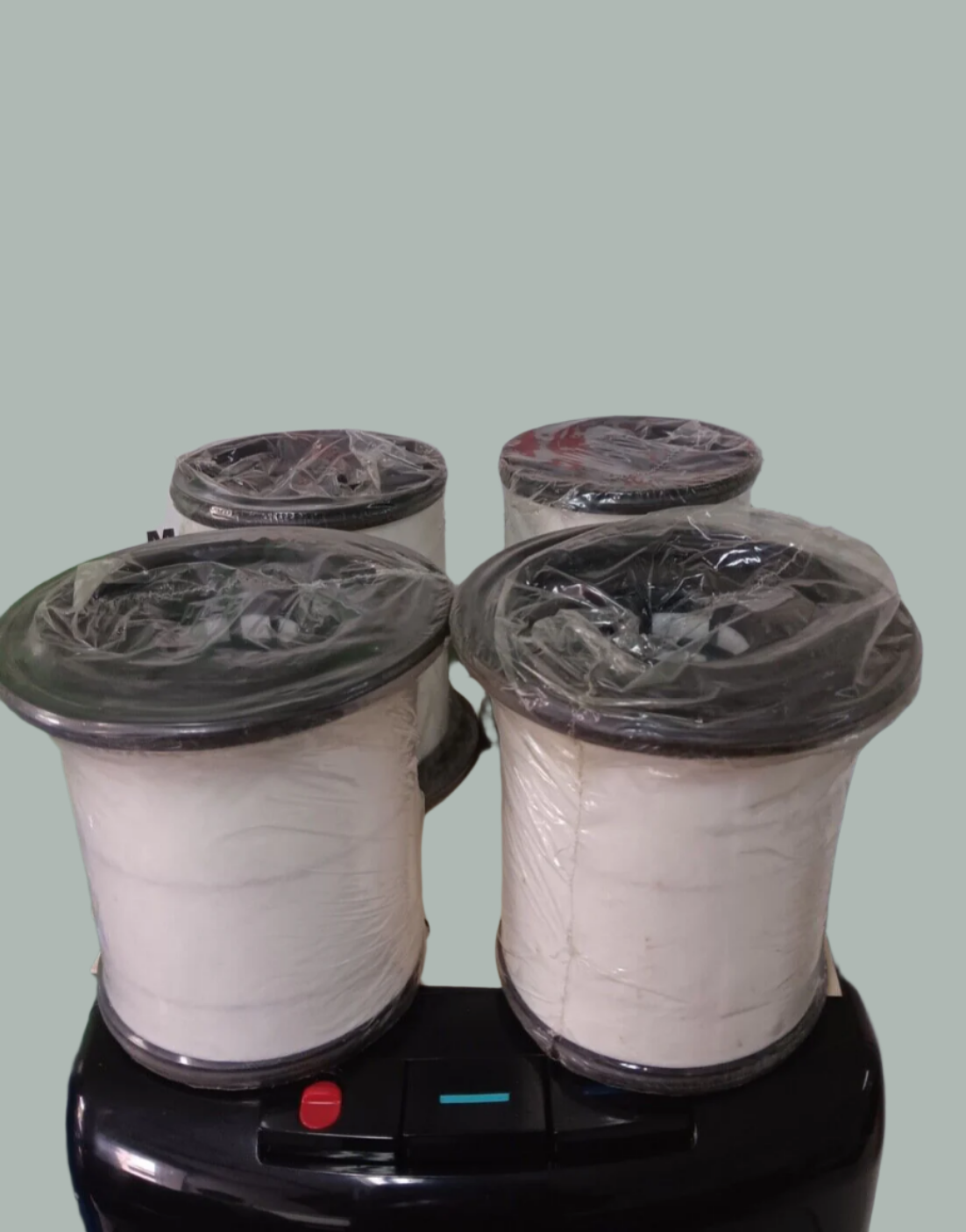 P787124 DONALSON AIR FILTER ( LOT OF 4 ) NEW WITH FREE SHIPPING