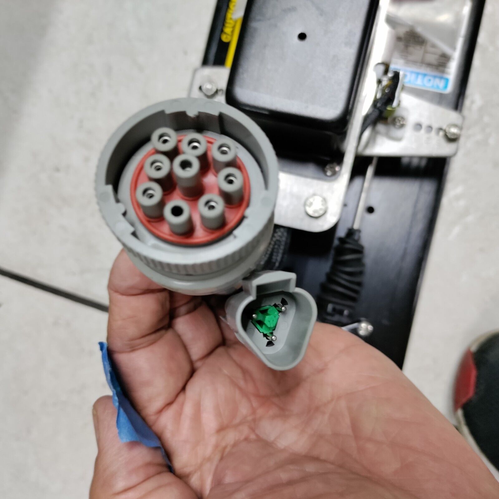 NEW DETROIT DIESEL 23508958, STURDY 37-00381D, GEAR SHIFT ACTUATOR, DDEC ll 12V